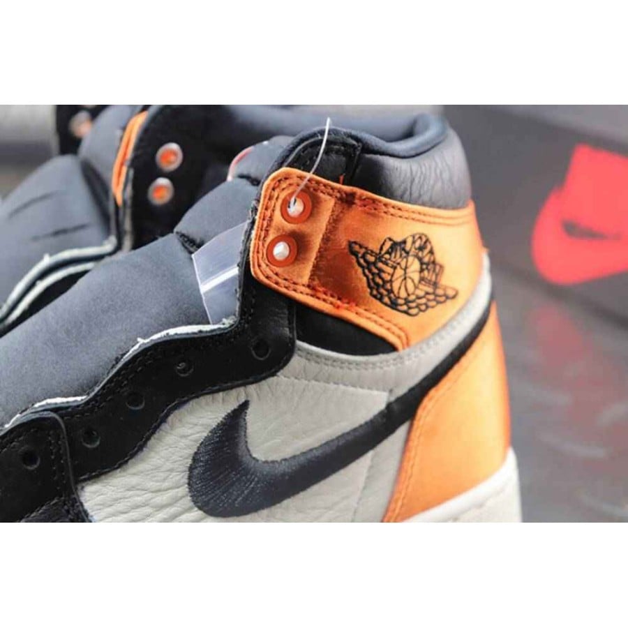 Wmns Air Jordan 1 Retro High OG