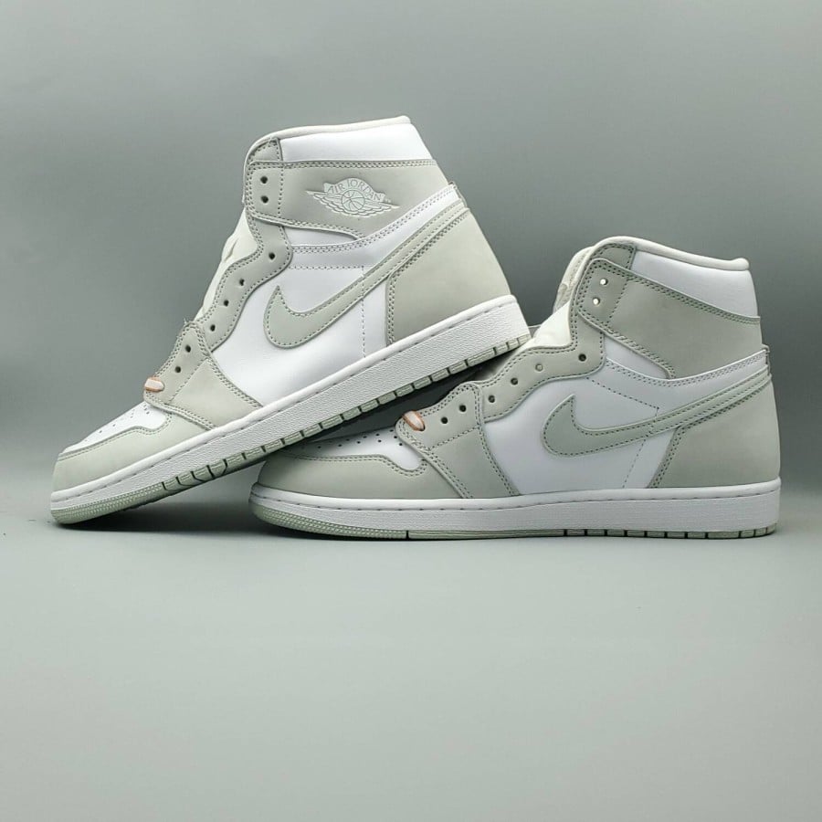 Wmns Air Jordan 1 Retro High OG