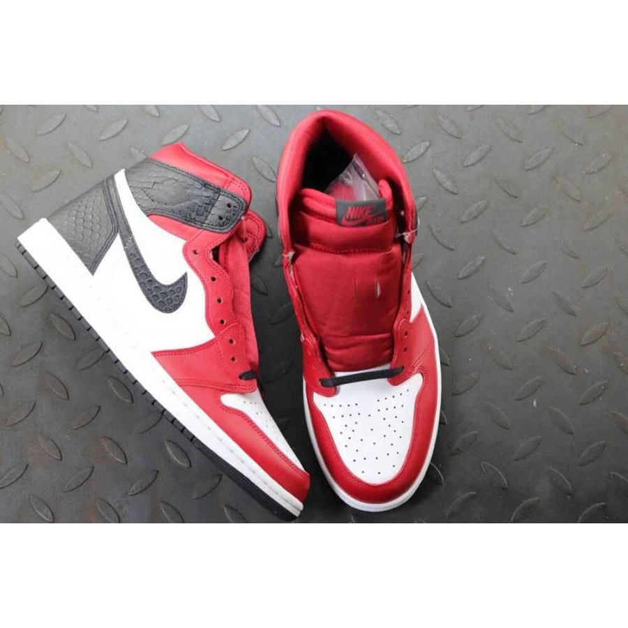 Wmns Air Jordan 1 Retro High OG