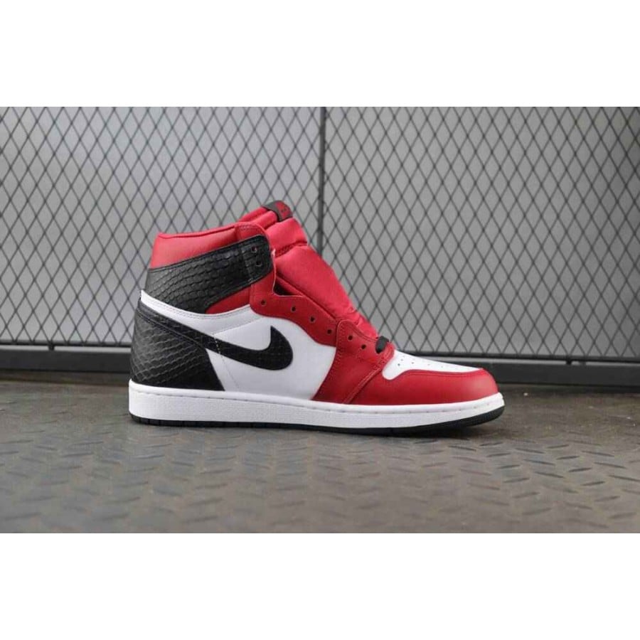 Wmns Air Jordan 1 Retro High OG