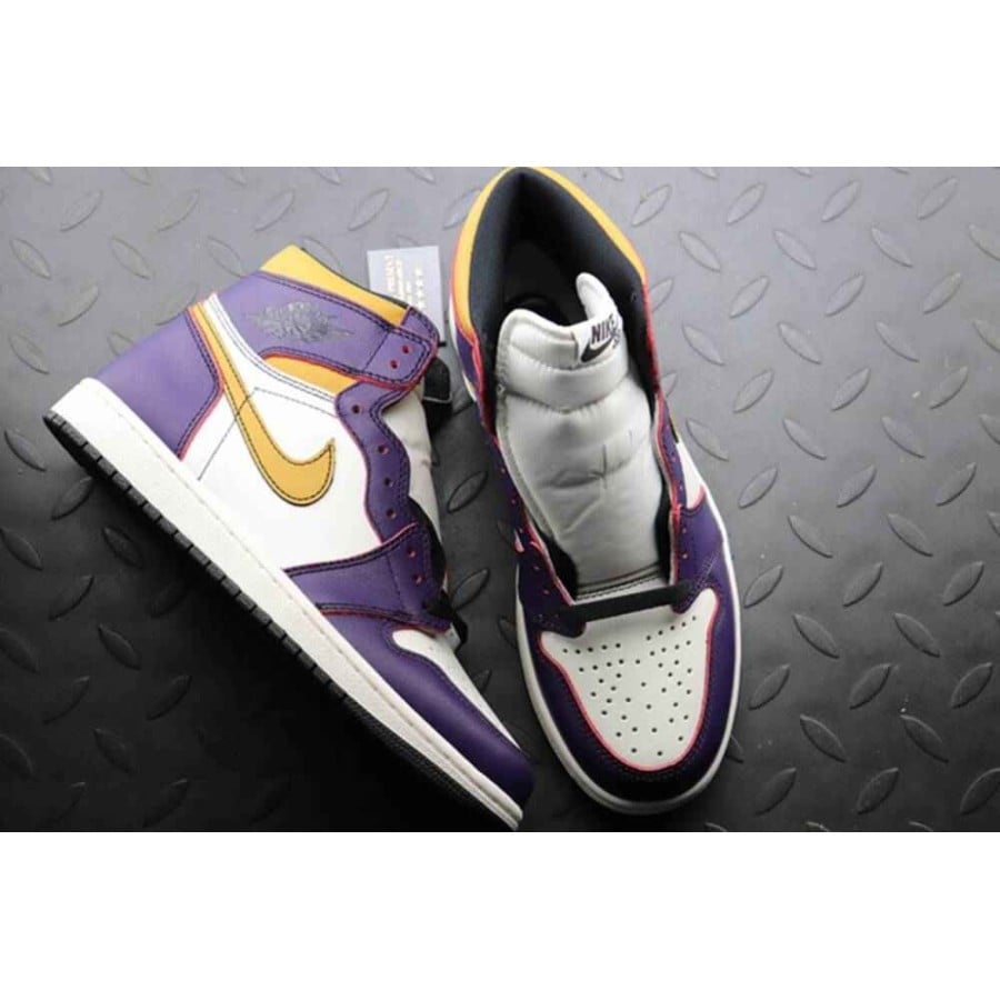 Air Jordan 1 Retro High SB