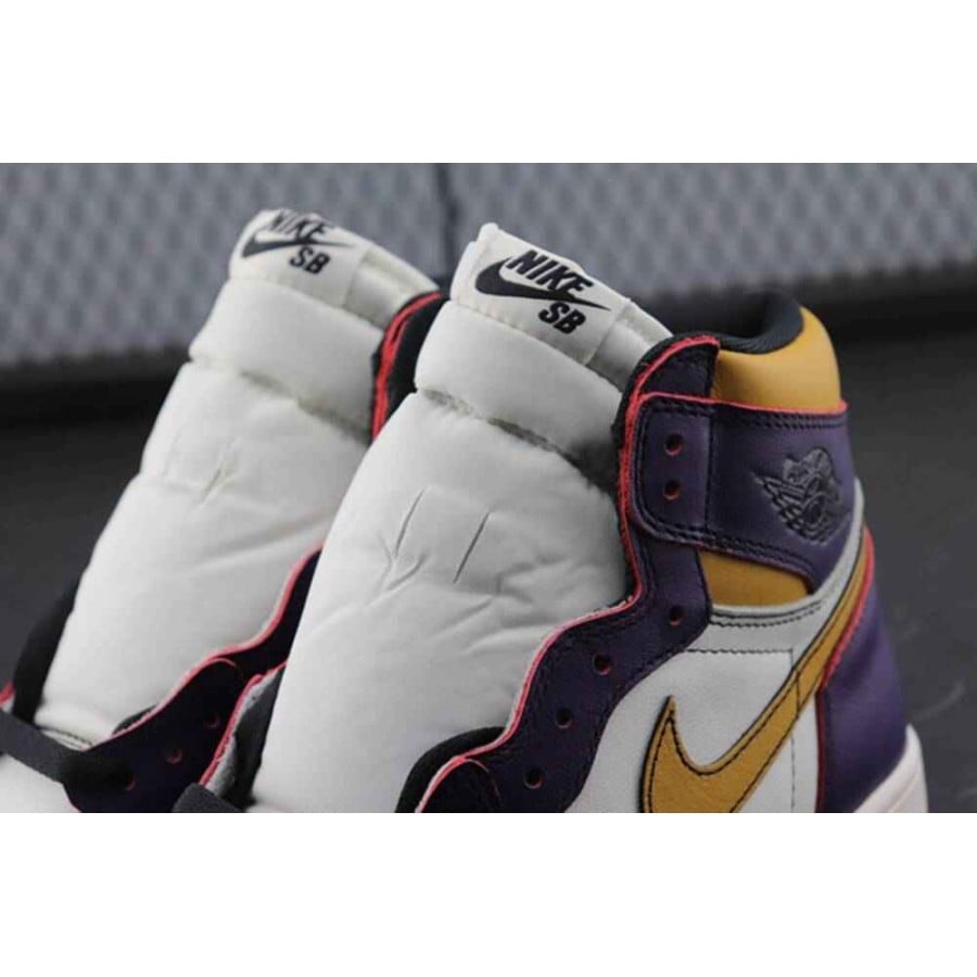 Air Jordan 1 Retro High SB