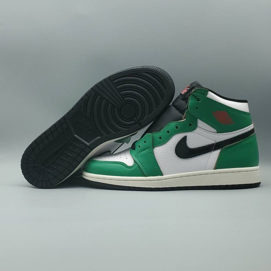 Wmns Air Jordan 1 Retro High OG