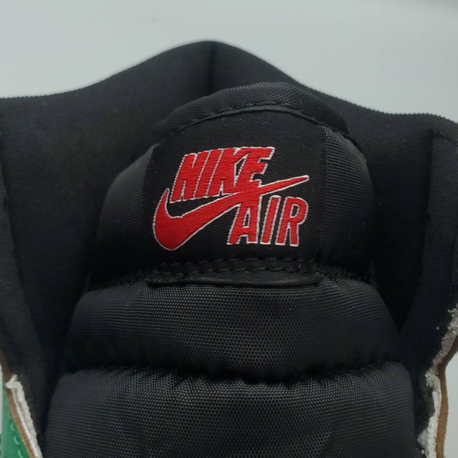 Wmns Air Jordan 1 Retro High OG