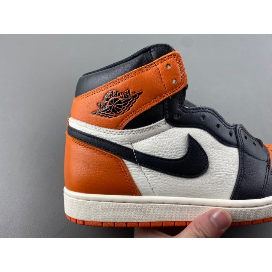 Air Jordan 1 Retro High OG