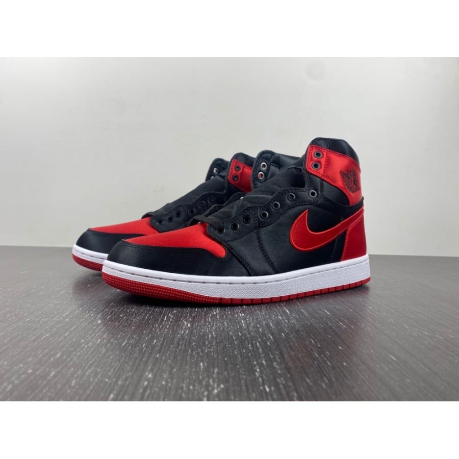 Wmns Air Jordan 1 Retro High OG