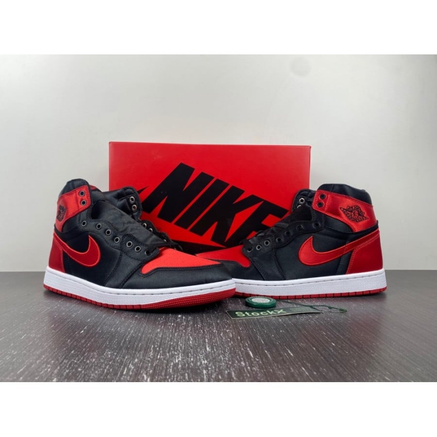Wmns Air Jordan 1 Retro High OG
