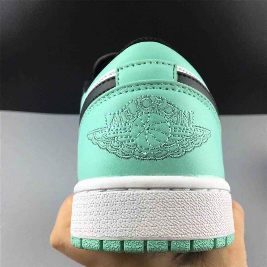 Air Jordan 1 Retro Low
