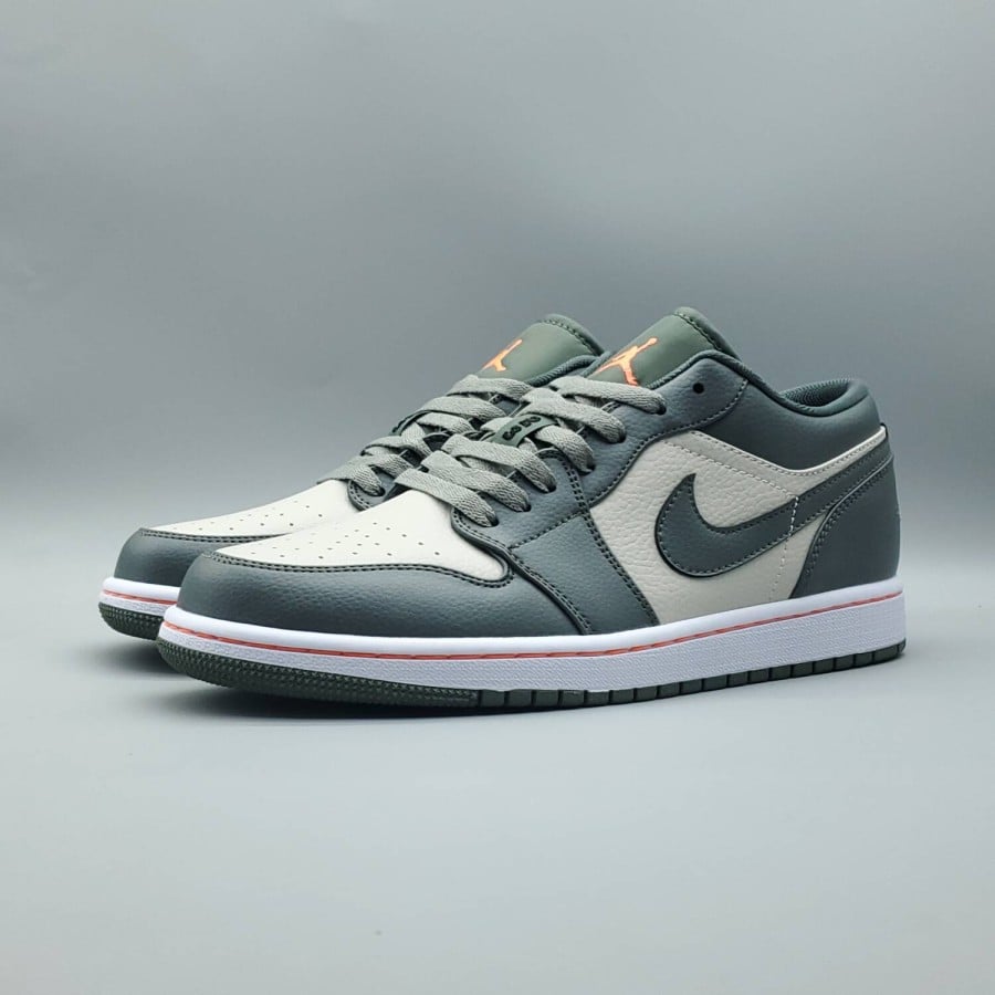 Air Jordan 1 Low