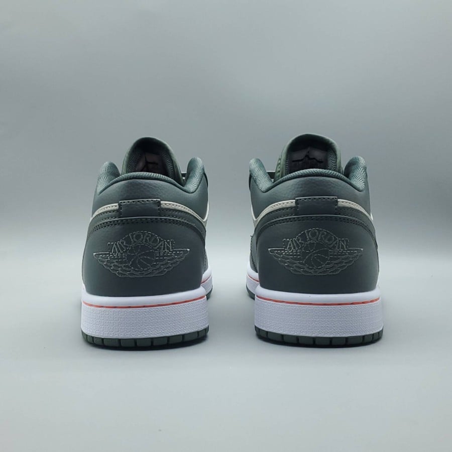 Air Jordan 1 Low