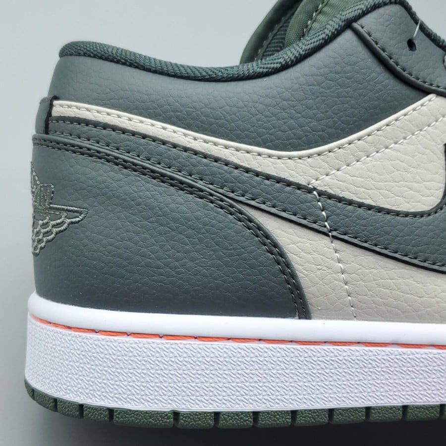 Air Jordan 1 Low