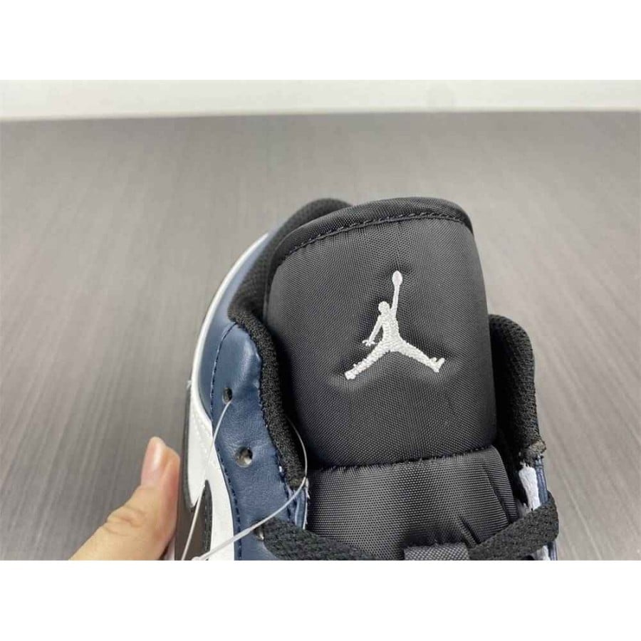 Air Jordan 1 Low