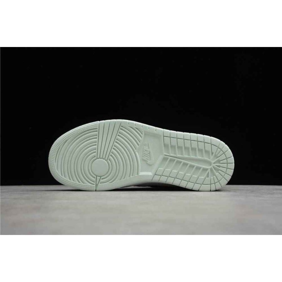 Wmns Air Jordan 1 Low SE