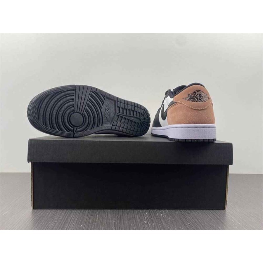 Air Jordan 1 Retro Low OG