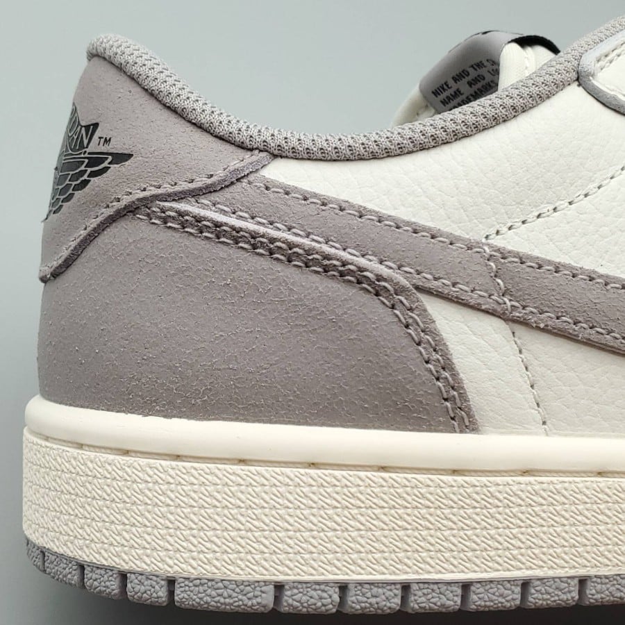 Air Jordan 1 Retro Low OG