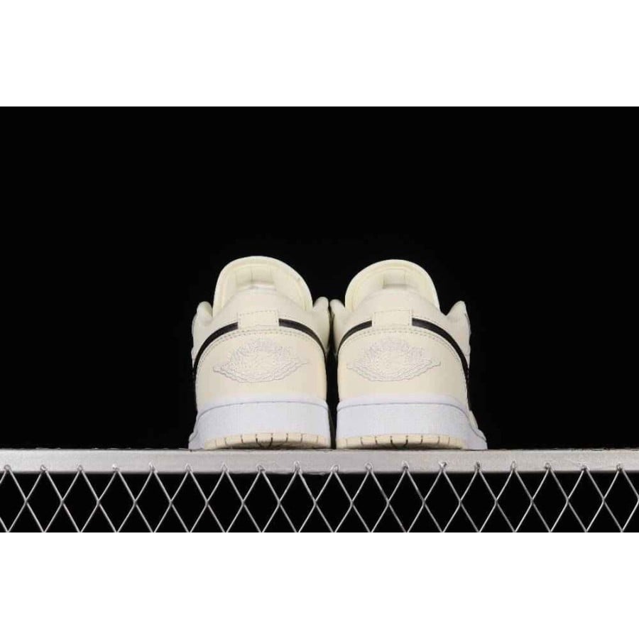 Wmns Air Jordan 1 Low