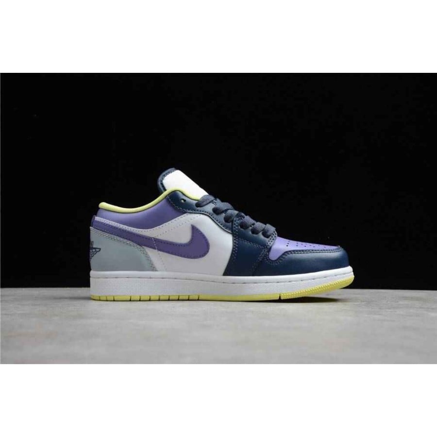 Wmns Air Jordan 1 Low SE
