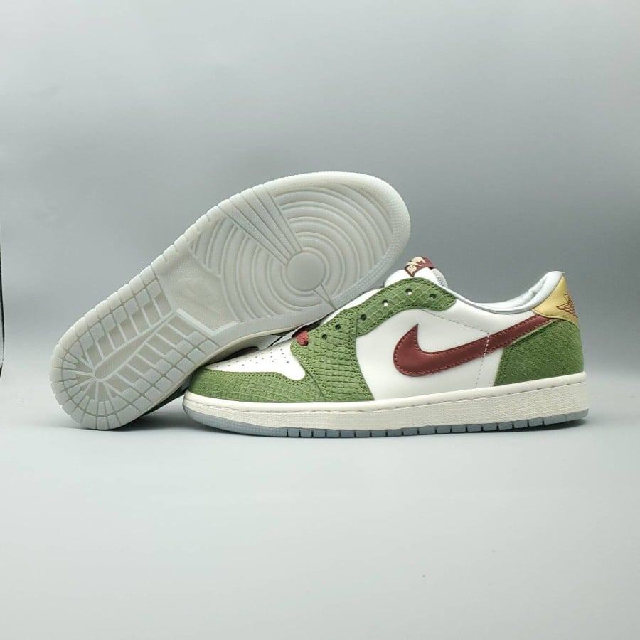 Air Jordan 1 Retro Low OG