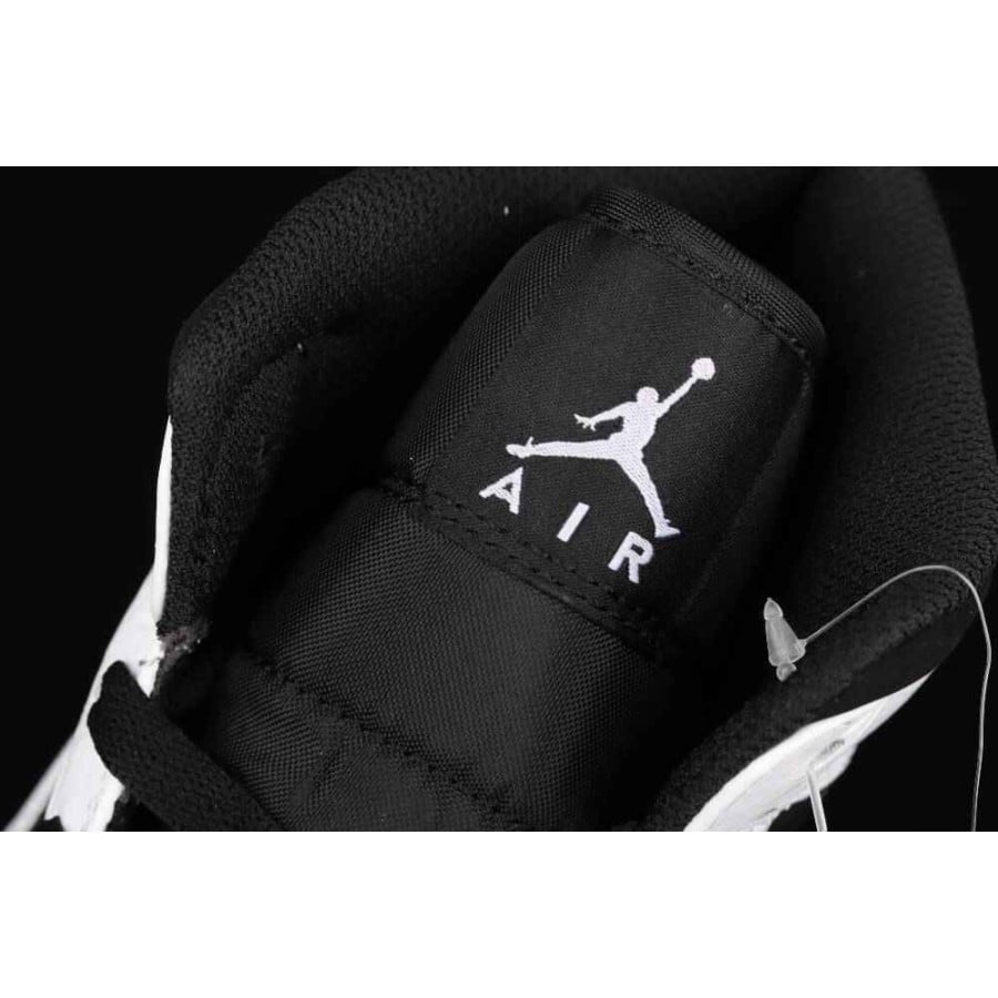 Air Jordan 1 Retro Mid 