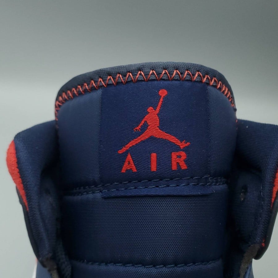 Air Jordan 1 Mid SE 
