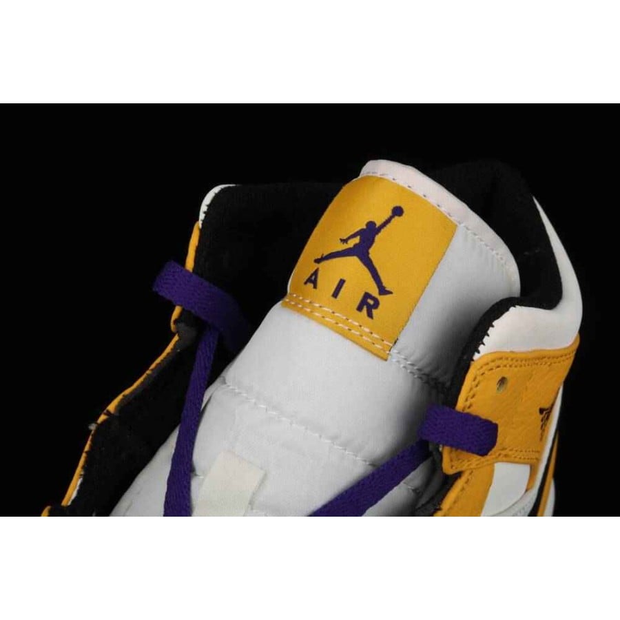 Air Jordan 1 Mid