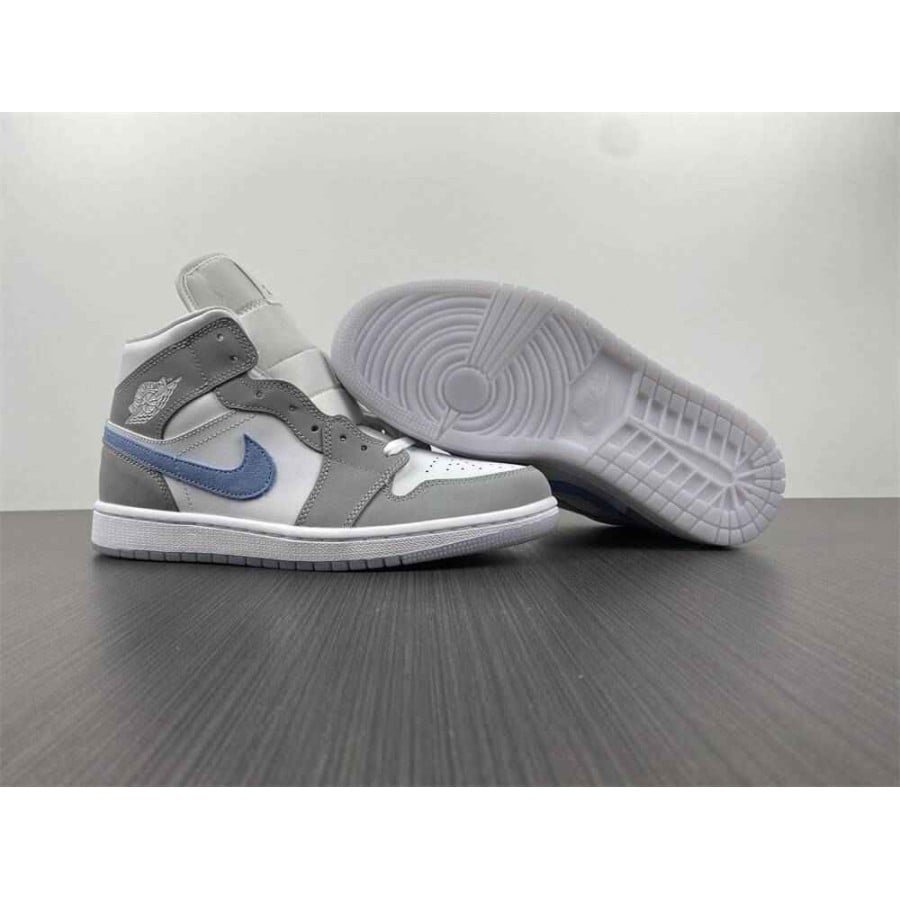 Wmns Air Jordan 1 Mid