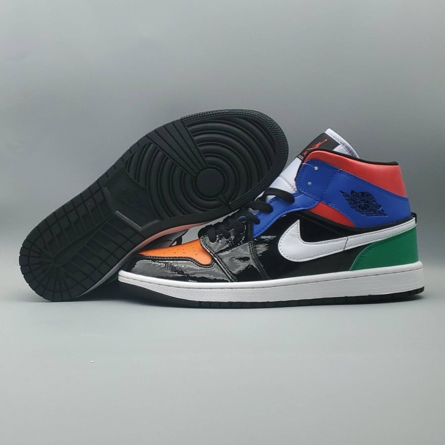 Wmns Air Jordan 1 Mid SE