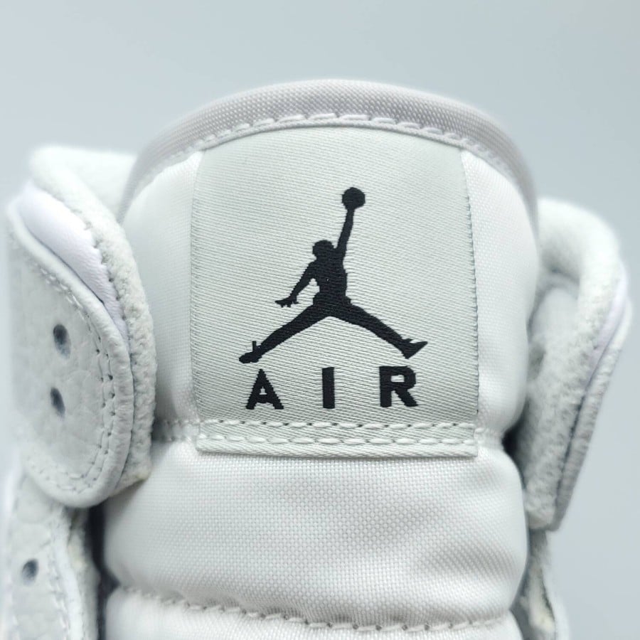 Air Jordan 1 Mid 