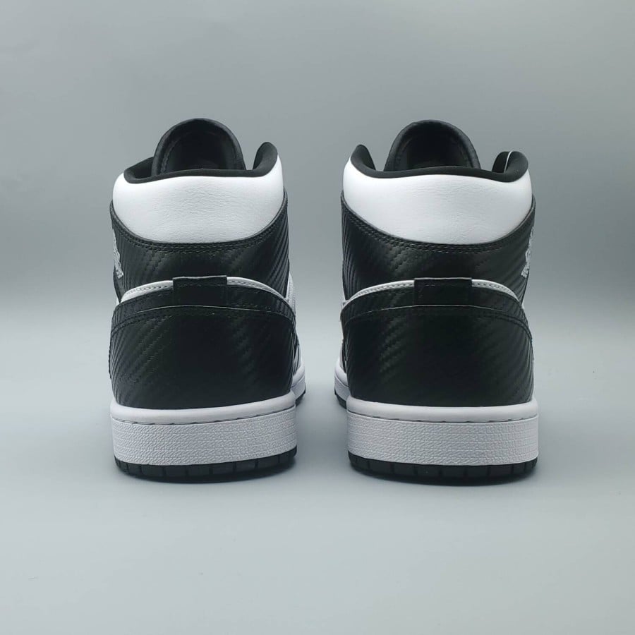 Air Jordan 1 Mid SE