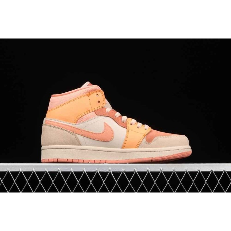 Wmns Air Jordan 1 Mid