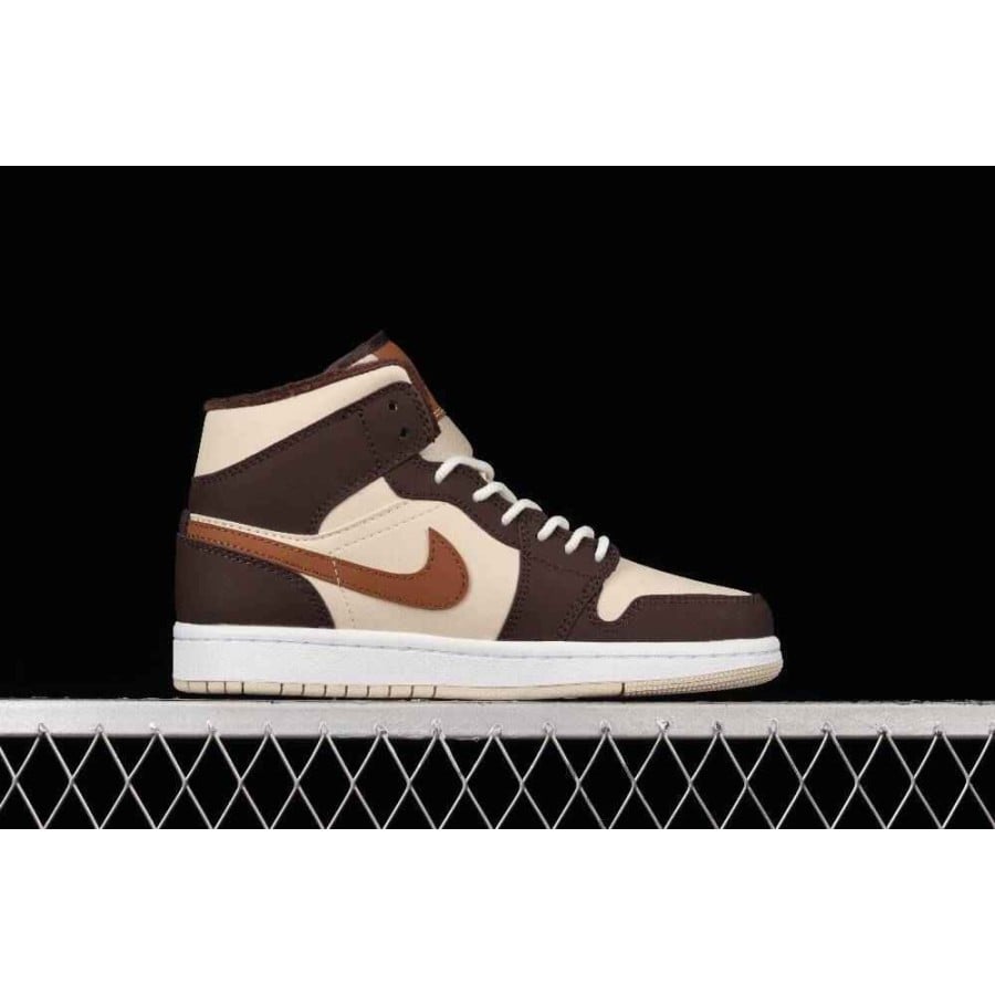 Wmns Air Jordan 1 Mid SE