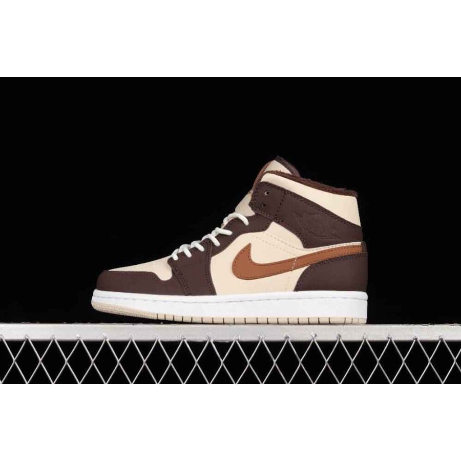 Wmns Air Jordan 1 Mid SE