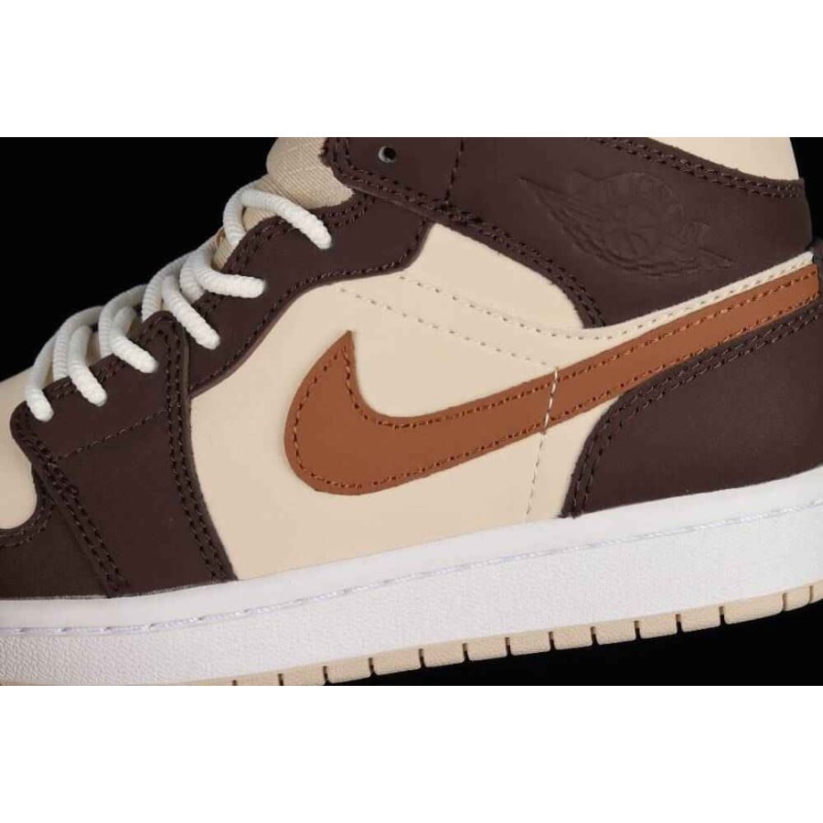 Wmns Air Jordan 1 Mid SE