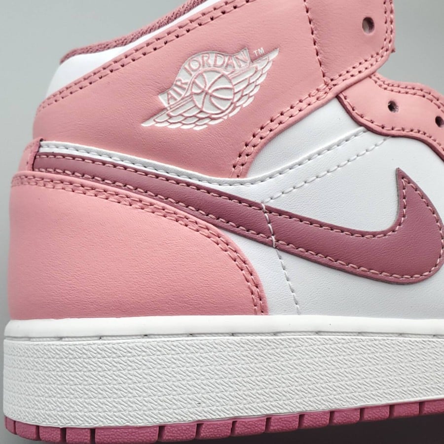 Air Jordan 1 Mid GS