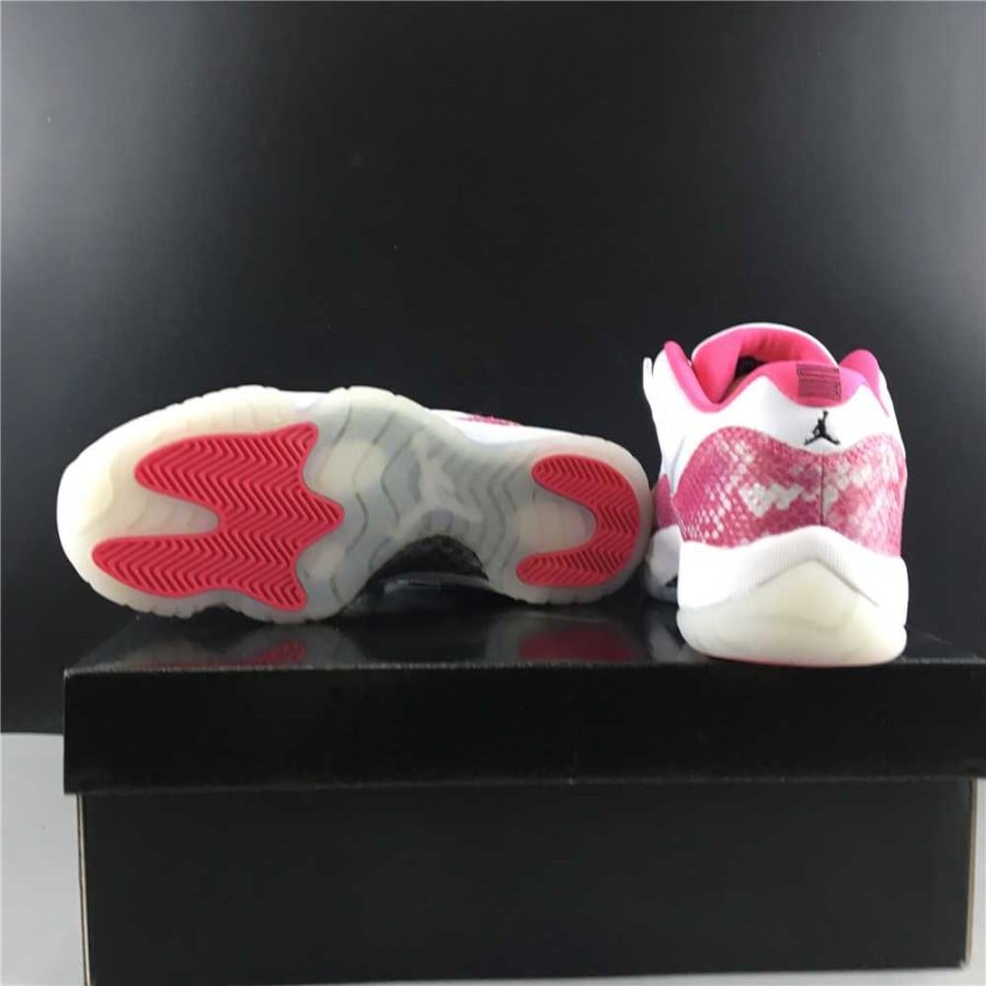 Wmns Air Jordan 11 Retro Low