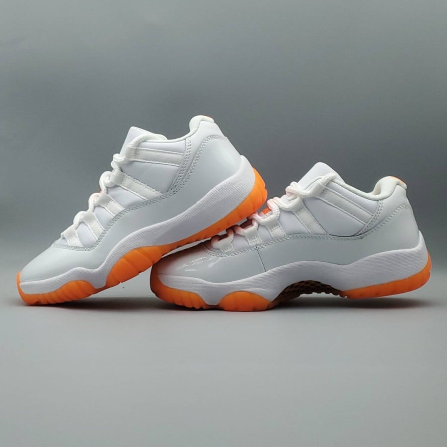 Wmns Air Jordan 11 Retro Low