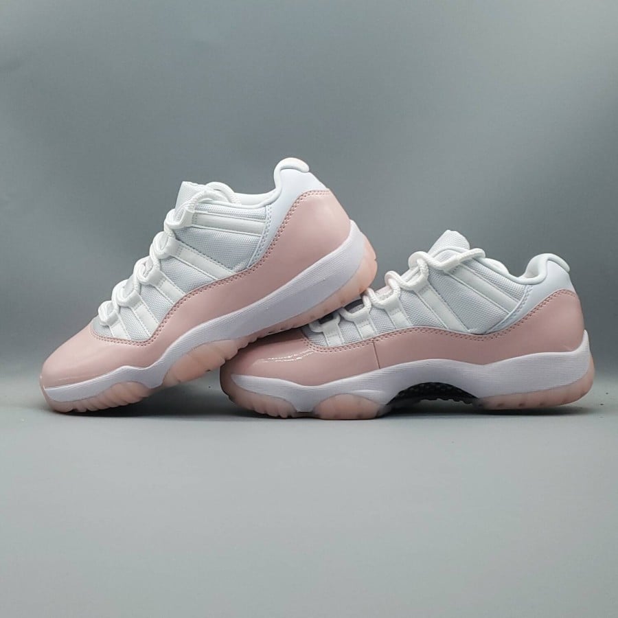 Wmns Air Jordan 11 Retro Low