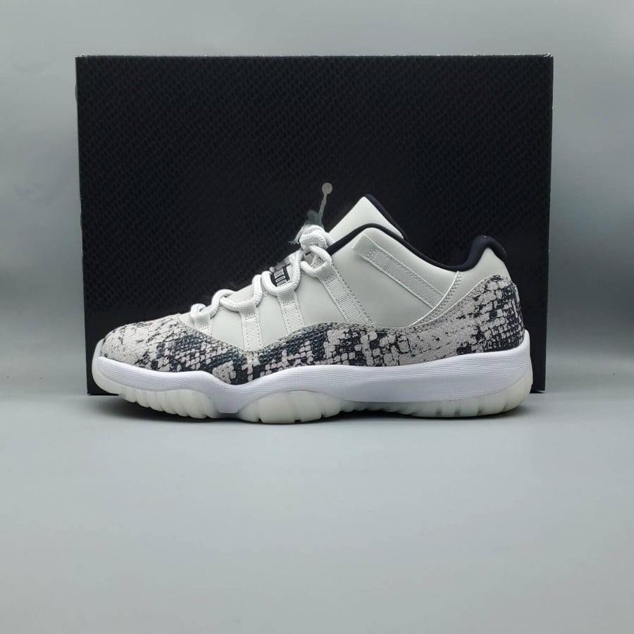 Air Jordan 11 Retro Low