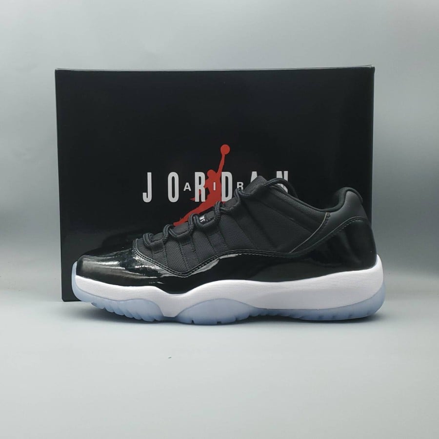 Air Jordan 11 Retro Low