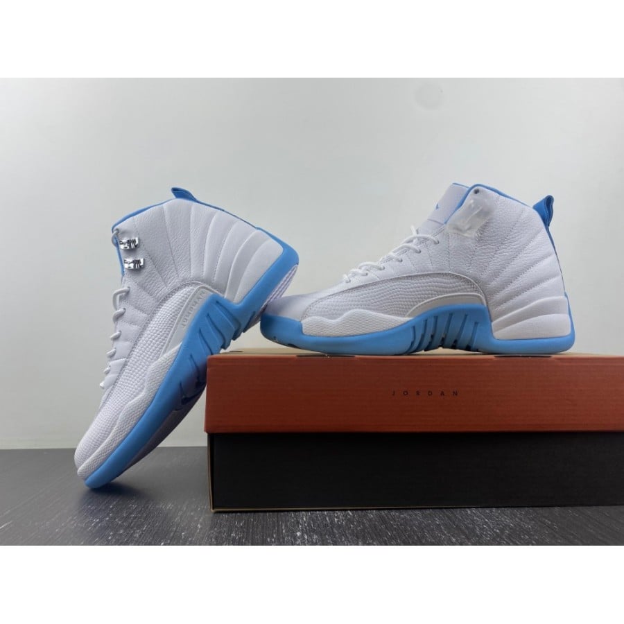 Wmns Air Jordan 12 Retro 