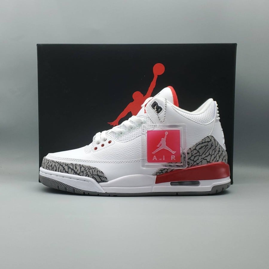 Air Jordan 3 Retro