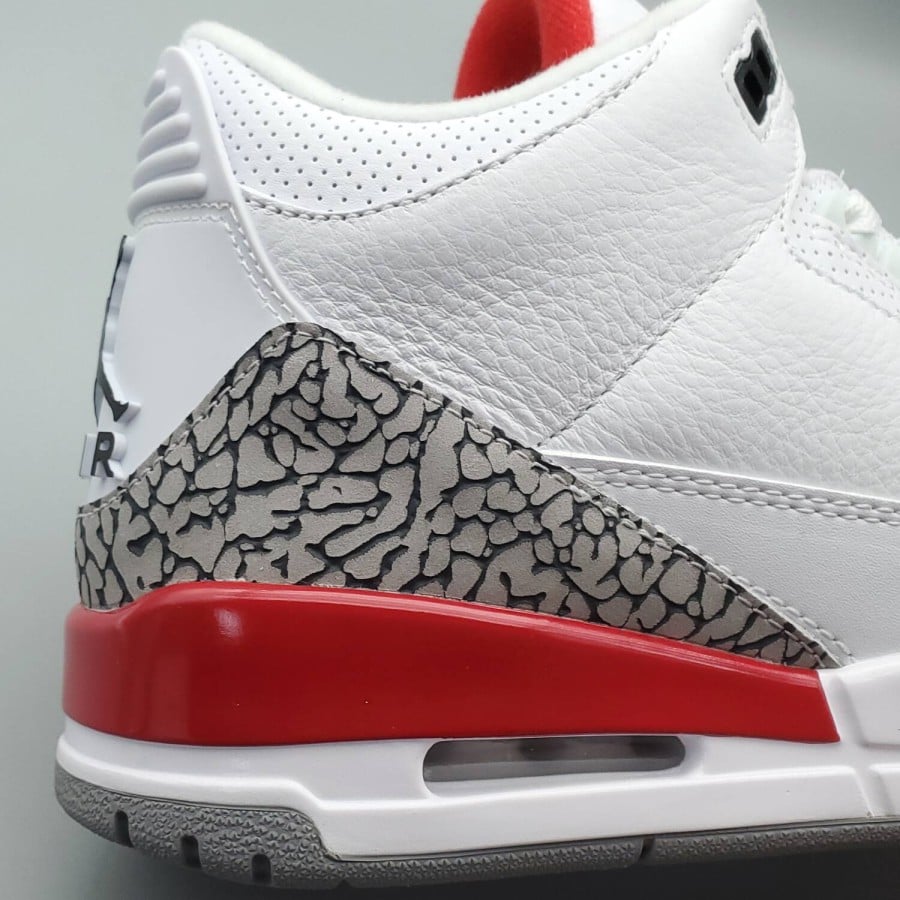 Air Jordan 3 Retro