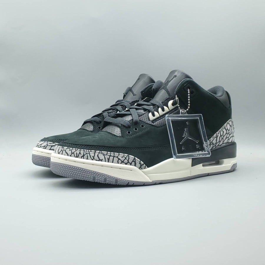 Wmns Air Jordan 3 Retro