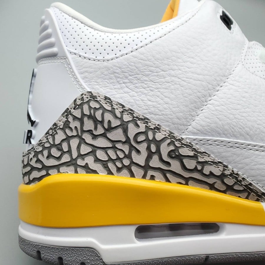 Wmns Air Jordan 3 Retro