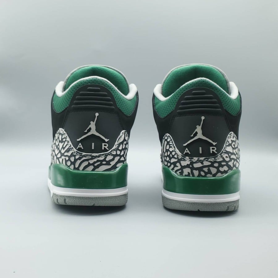 Air Jordan 3 Retro