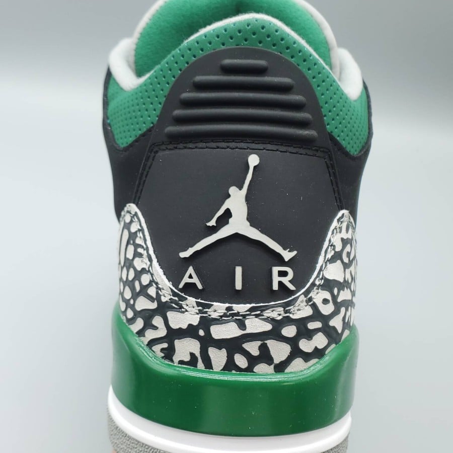 Air Jordan 3 Retro