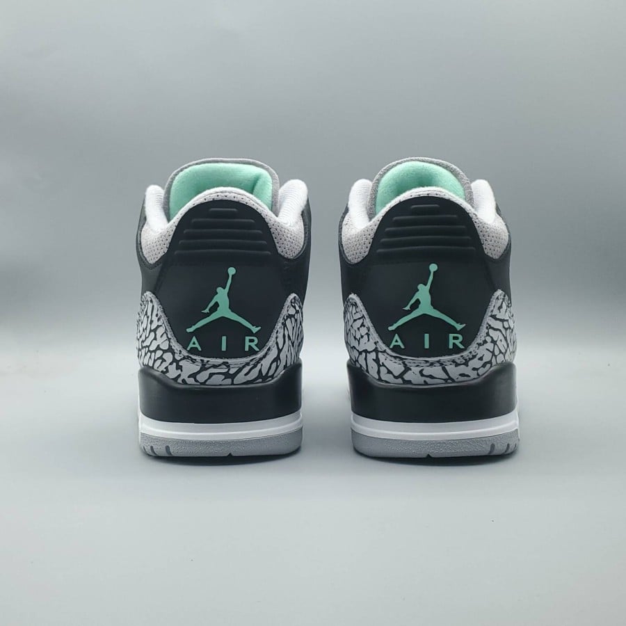 Air Jordan 3 Retro