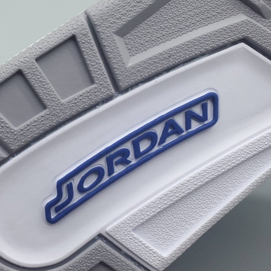 Air Jordan 3 Retro