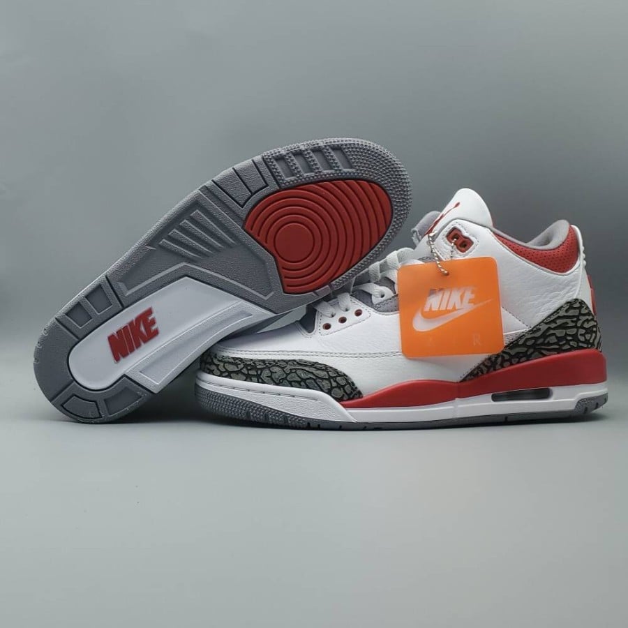 Air Jordan 3 Retro