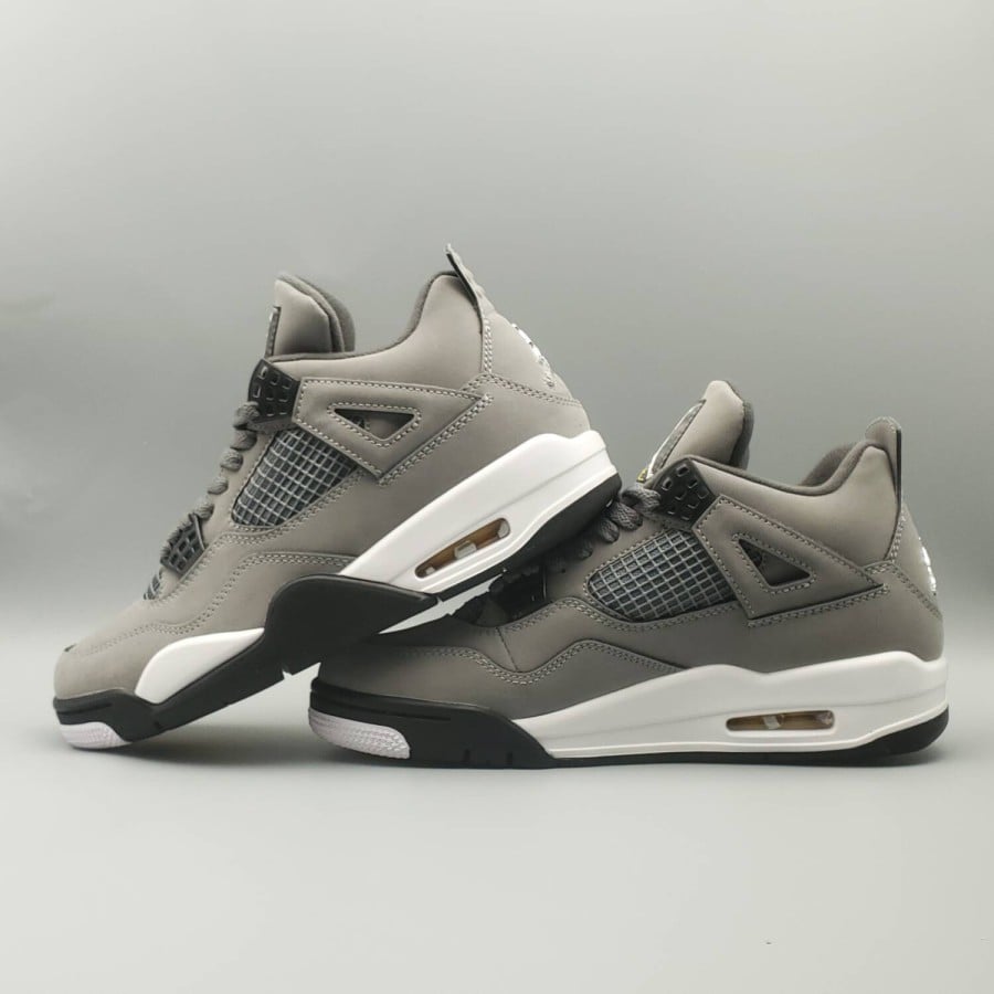 Air Jordan 4 Retro